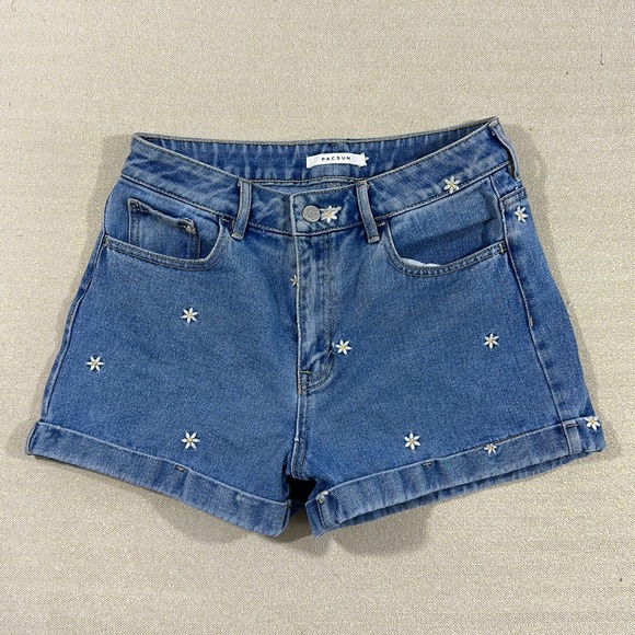 PacSun Pants - PACSUN RAINING DAISY MOM JEAN SHORTS